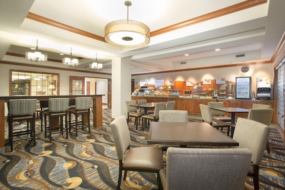 Holiday Inn Express Hotel & Suites Concordia Us 81 By Ihg Buitenkant foto