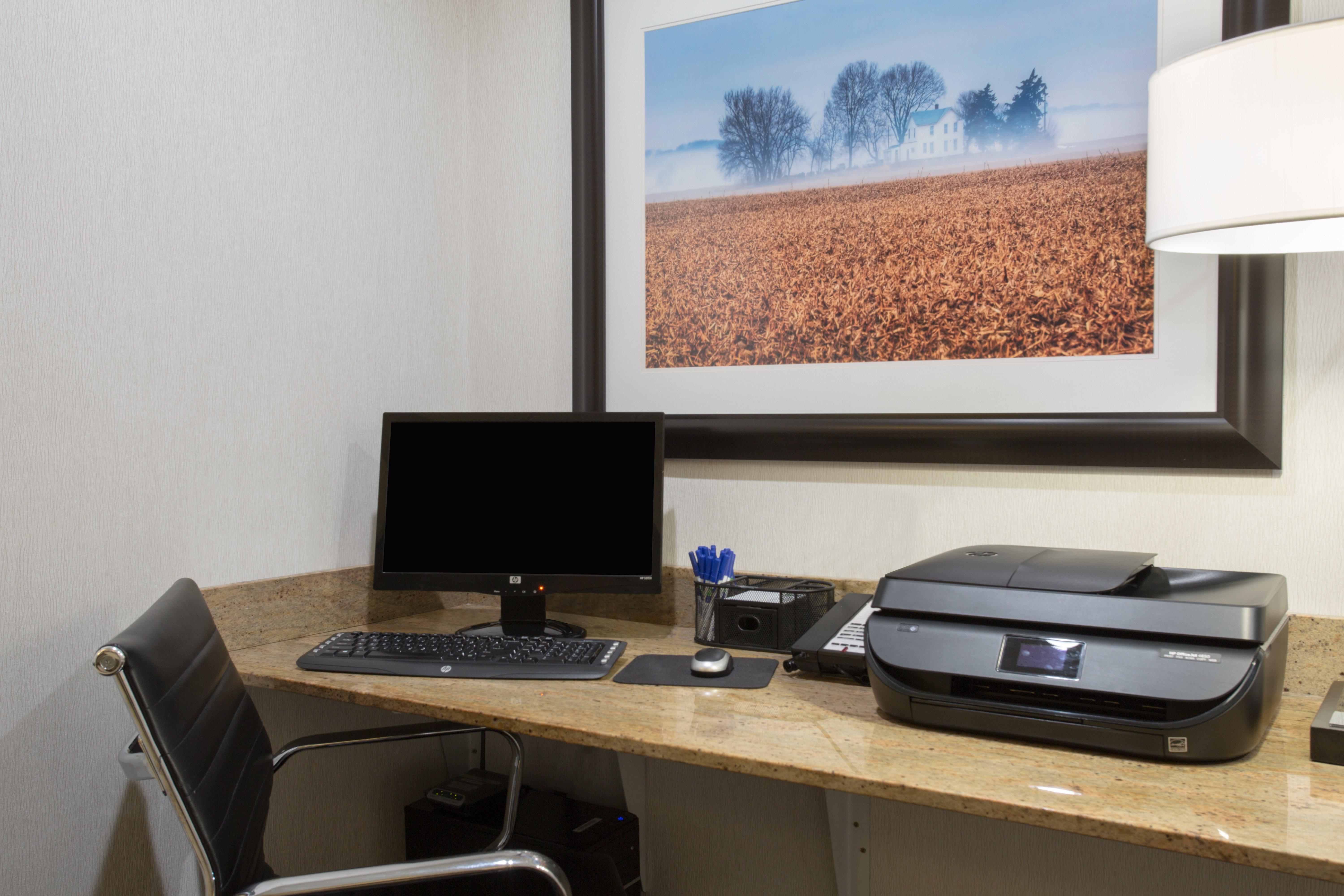 Holiday Inn Express Hotel & Suites Concordia Us 81 By Ihg Buitenkant foto