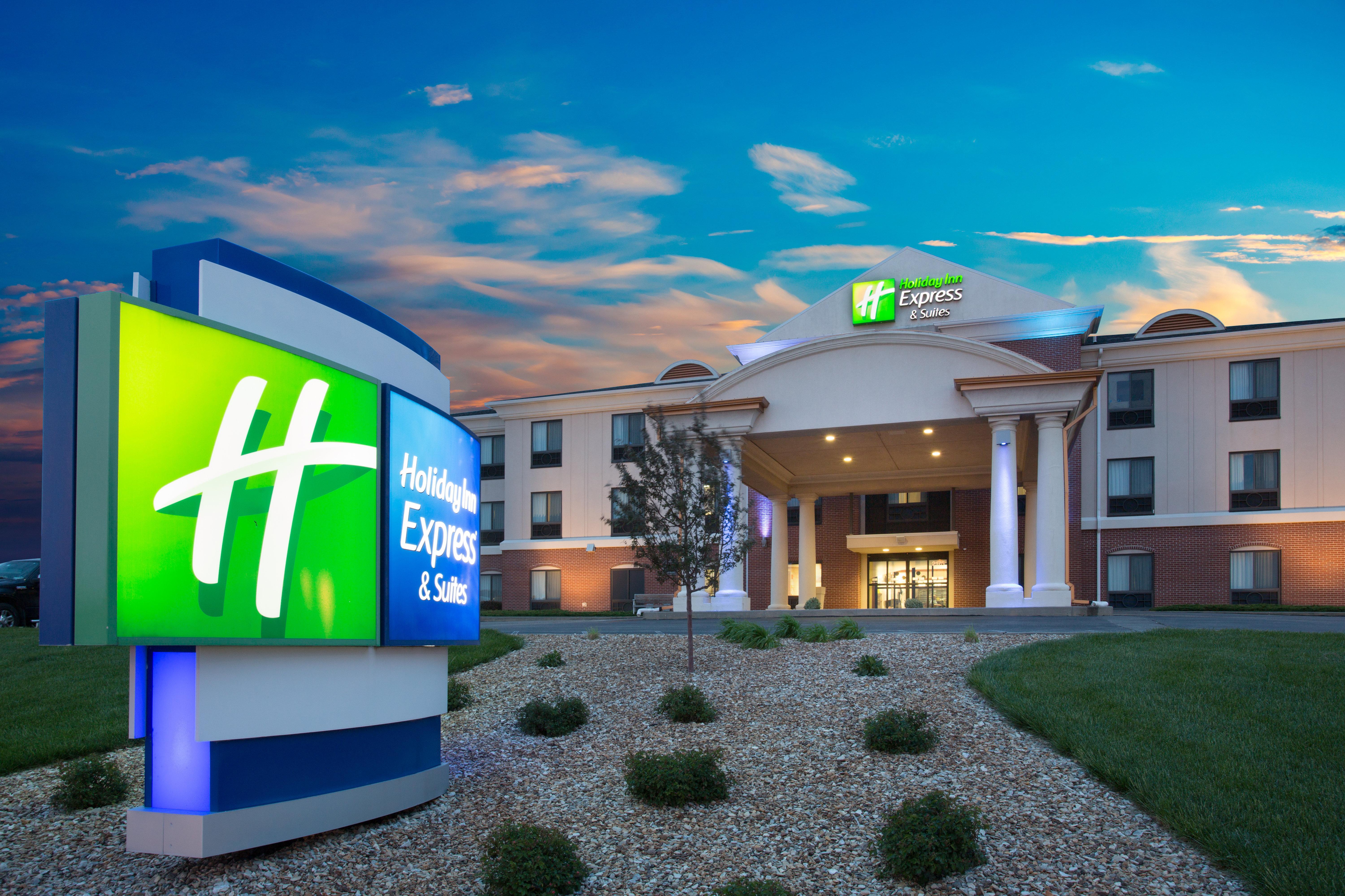 Holiday Inn Express Hotel & Suites Concordia Us 81 By Ihg Buitenkant foto